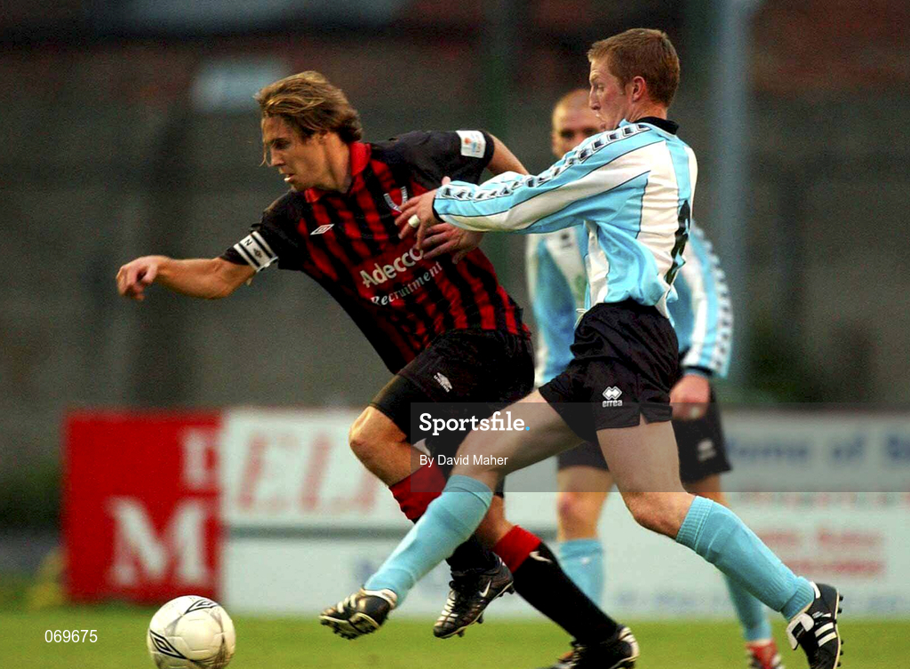 10 August 2001; Kevin Hunt of Bohemians in action against Eamon Doherty of Derry City during the eircom League Premier Division match between Bohemians and Derry City at Dalymount Park in Dublin. Photo by David Maher/Sportsfile