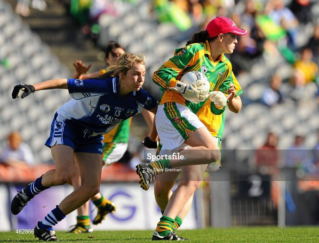 26 September 2010; R—is’n McCafferty, Donegal, in action against Maria Delahunty, Waterford. TG4 All-Ireland Intermediate Ladies Football Championship Final, Donegal v Waterford, Croke Park, Dublin. Picture credit: Dáire Brennan / SPORTSFILE