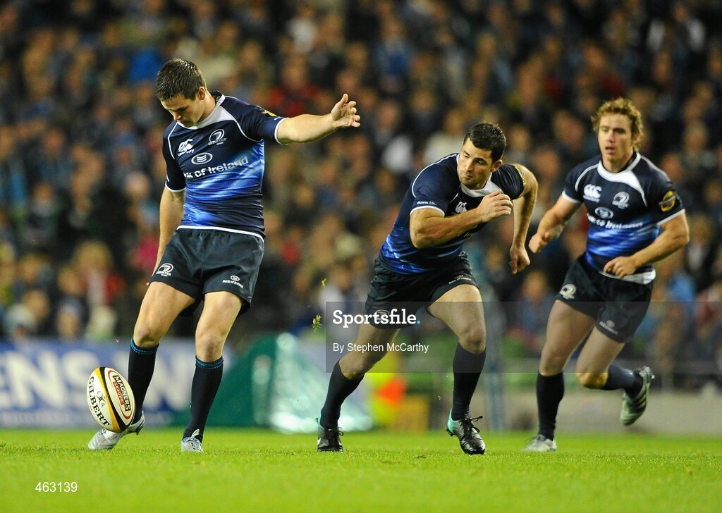 2 October 2010; Jonathan Sexton, Leinster, restarts the game alongside team-mates Rob Kearney and Eoin Reddan, right. Celtic League, Leinster v Munster, Aviva Stadium, Lansdowne Road, Dublin. Picture credit: Stephen McCarthy / SPORTSFILE
