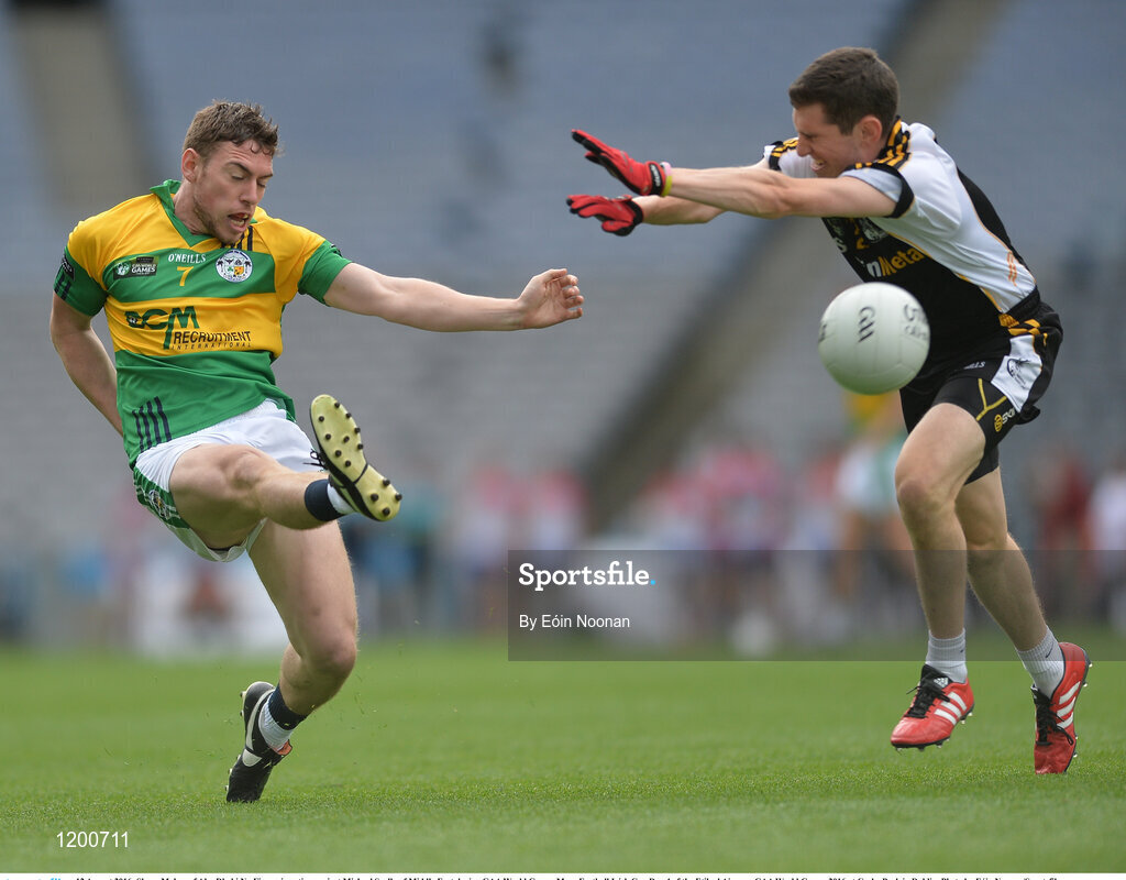 12 August 2016; Shane Mahon of Abu Dhabi Na Fianna in action against Michael Scully of Middle East during GAA World Games Mens Football Irish Cup Day 4 of the Etihad Airways GAA World Games 2016 at Croke Park in Dublin. Photo by Eóin Noonan/Sportsfile