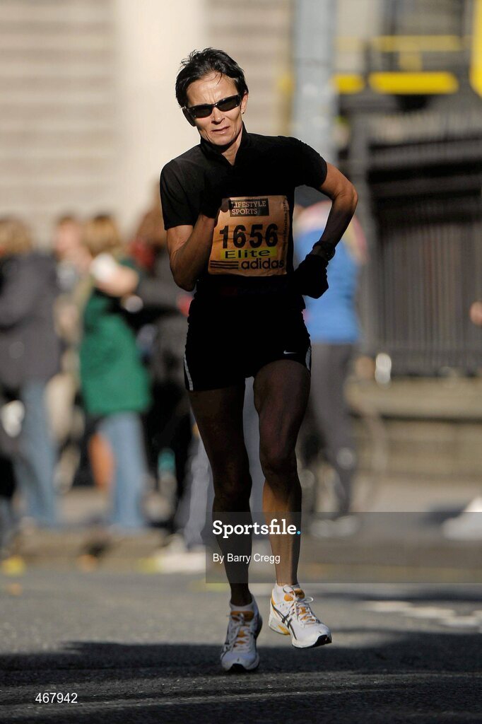 25 October 2010; Riitta Kansanniva, from Finland, in action during the Lifestyle Sports - adidas Dublin Marathon 2010, Merrion Square, Dublin. Picture credit: Barry Cregg / SPORTSFILE