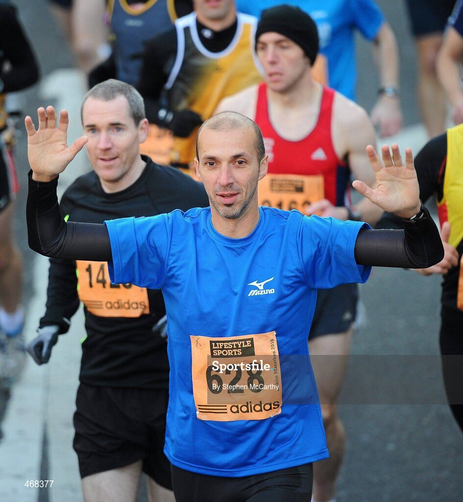 25 October 2010; Christophe Douchet, from Rumersheim Le Haut, France, in action during the Lifestyle Sports - adidas Dublin Marathon 2010. Dublin. Picture credit: Stephen McCarthy / SPORTSFILE