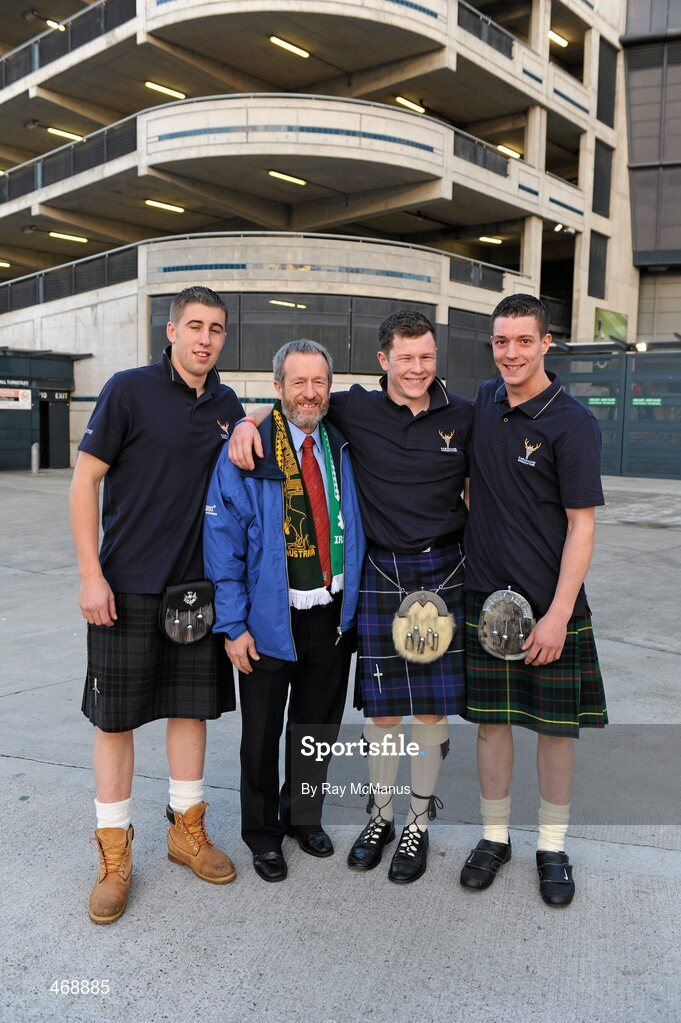 30 October 2010; Scotland supporters Liam McDonald, James MacPhearson and Stephen Stewart with former GAA President Sean Kelly, MEP, outside Croke Park before the game. Senior Hurling / Shinty International 1st Test, Ireland v Scotland, Croke Park, Dublin. Picture credit: Ray McManus / SPORTSFILE