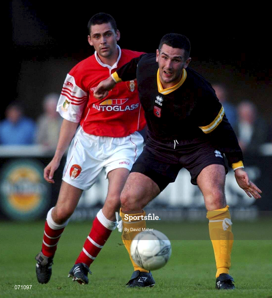 24 August 2001; Stephen Parkhouse of Derry City hold off the challange from Darragh Maguire of St Patrick's Athletic during the Eircom League Premier Division match between St Patrick's Athletic and Derry City at Richmond Park in Dublin. Photo by David Maher/Sportsfile
