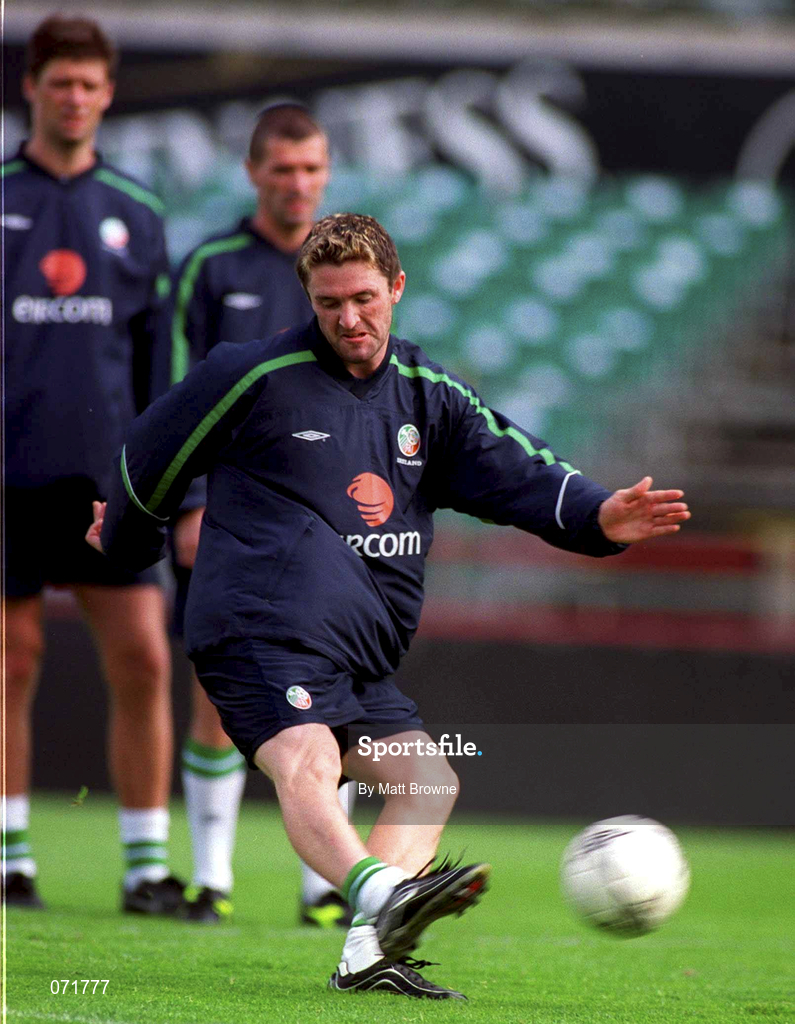 31 August 2001; Robbie Keane during a Republic of Ireland training session at Lansdowne Road in Dublin. Photo by Matt Browne/Sportsfile