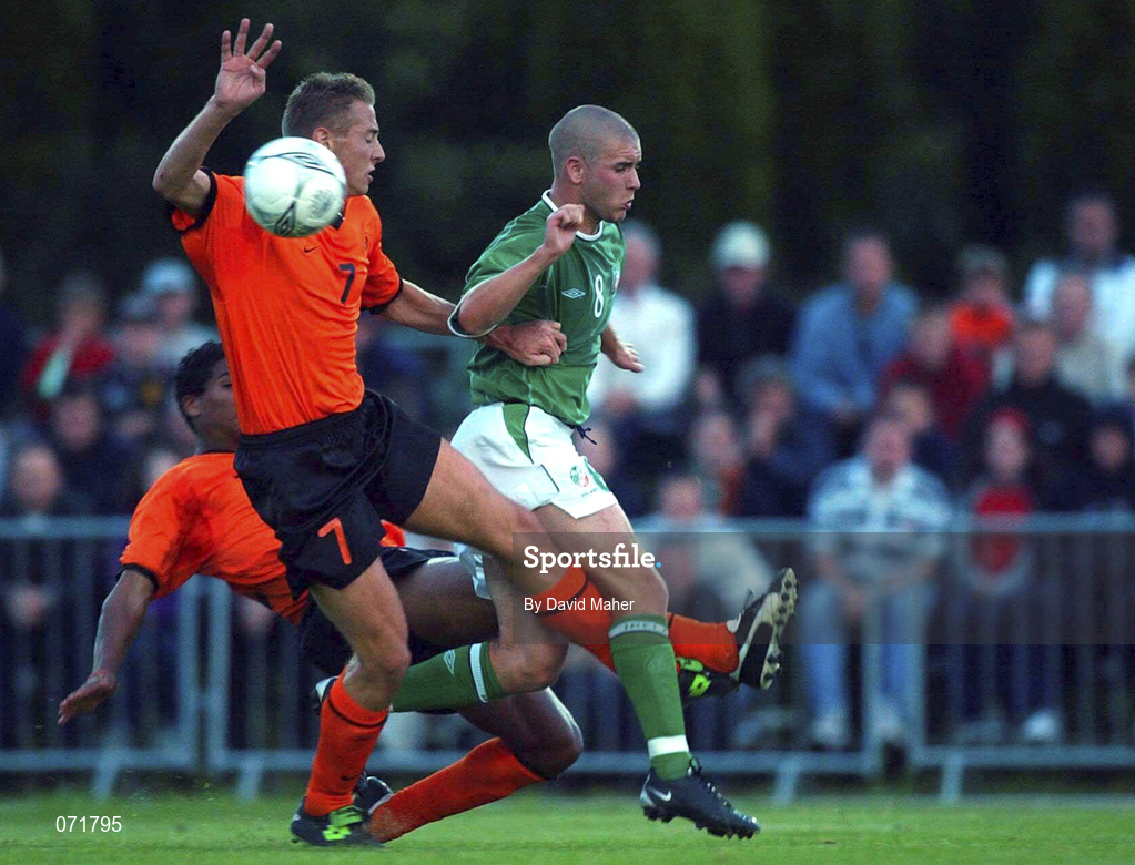 31 August 2001; Shaun Byrne of Republic of Ireland in action against Jan Kromdamp and Michael Lamey of Netherlands during the UEFA Under-21 Championship Qualifying Round match between Republic of Ireland and Netherlands at the Regional Sports Centre in Waterford. Photo by David Maher/Sportsfile