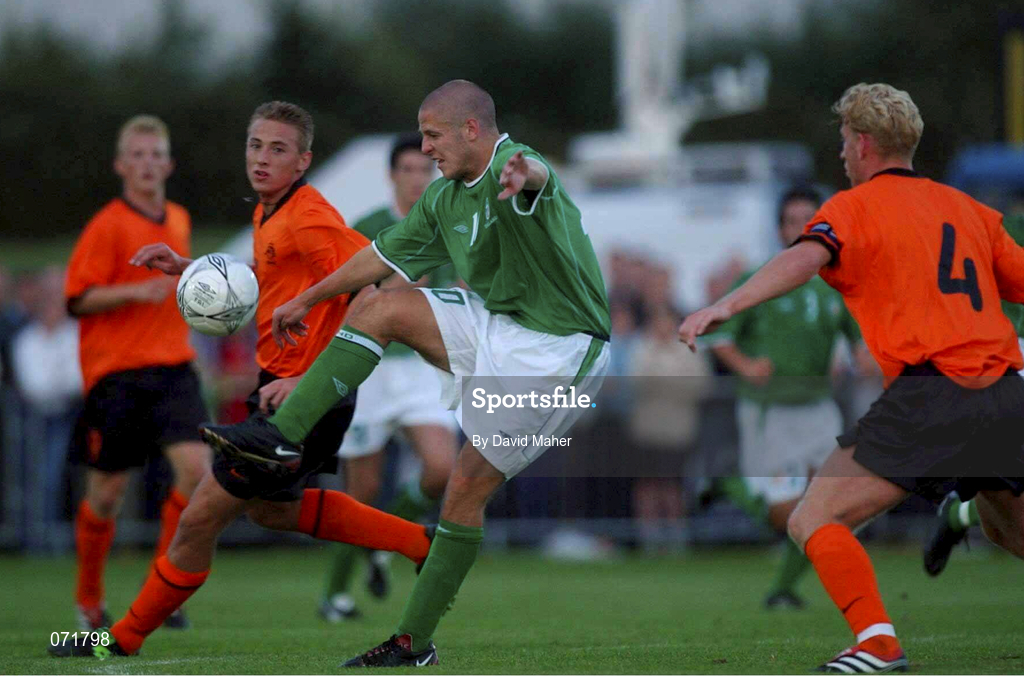 31 August 2001; Graham Barrett of Republic of Ireland in action against Rafael Van Der Vaart and Ruud Knol  of Netherlands during the UEFA Under-21 Championship Qualifying Round match between Republic of Ireland and Netherlands at the Regional Sports Centre in Waterford. Photo by David Maher/Sportsfile