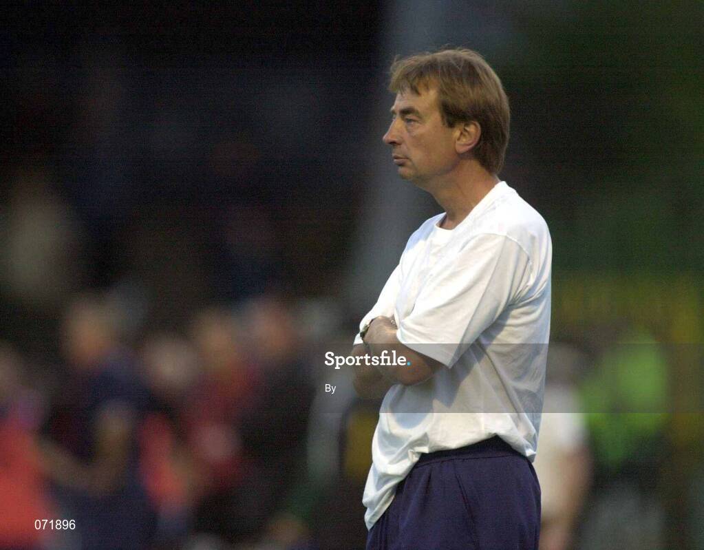25 July 2001; Tom Prahl, Halmstads BK Head Coach, Soccer. Picture credit; Damien Eagers / SPORTSFILE *EDI*