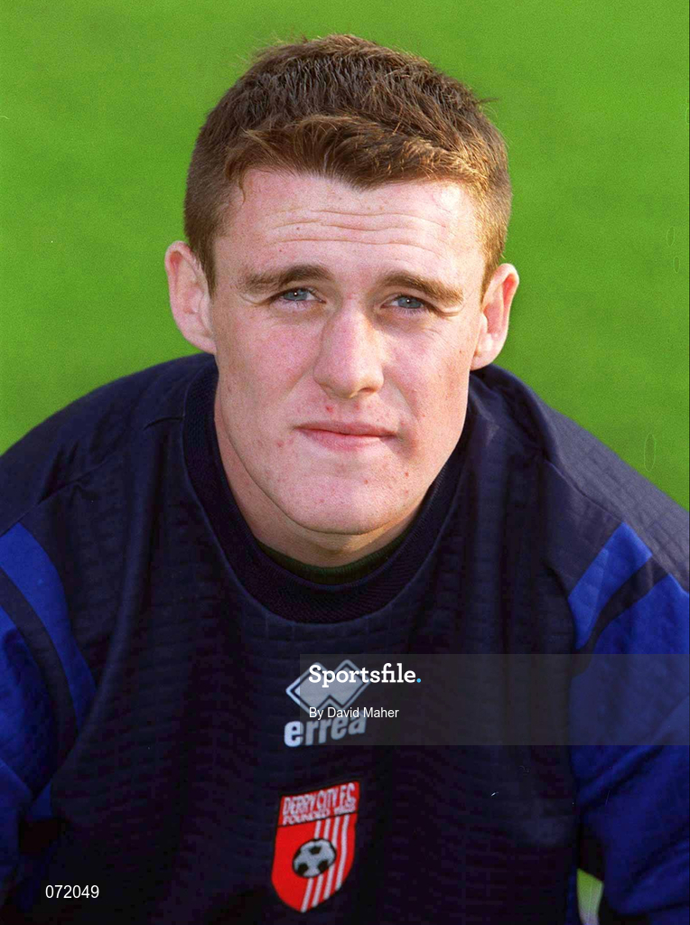 24 August 2001; Gary Ramsey of Derry City prior to the Eircom League Premier Division match between St Patrick's Athletic and Derry City at Richmond Park in Dublin. Photo by David Maher/Sportsfile