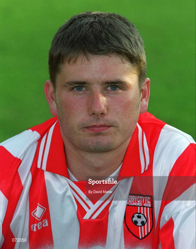 24 August 2001; Darren McCaul of Derry City prior to the Eircom League Premier Division match between St Patrick's Athletic and Derry City at Richmond Park in Dublin. Photo by David Maher/Sportsfile
