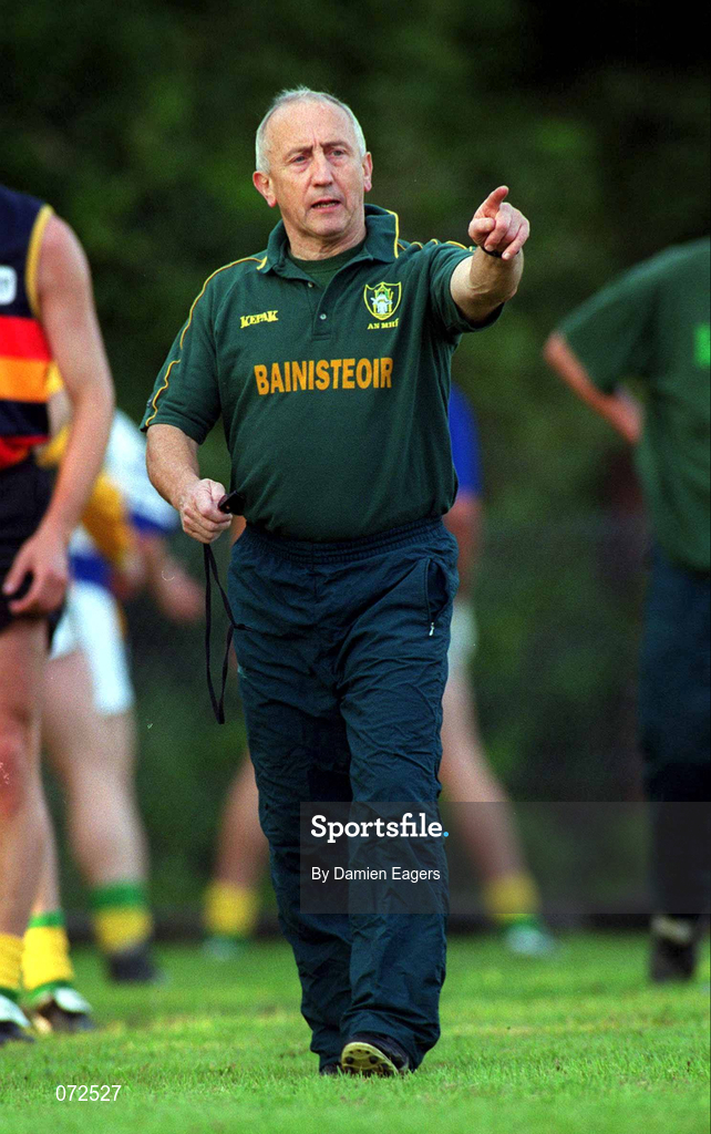 28 August 2001; Manager Sean Boylan during a Meath training session in Dunsany, Meath. Photo by Damien Eagers/Sportsfile