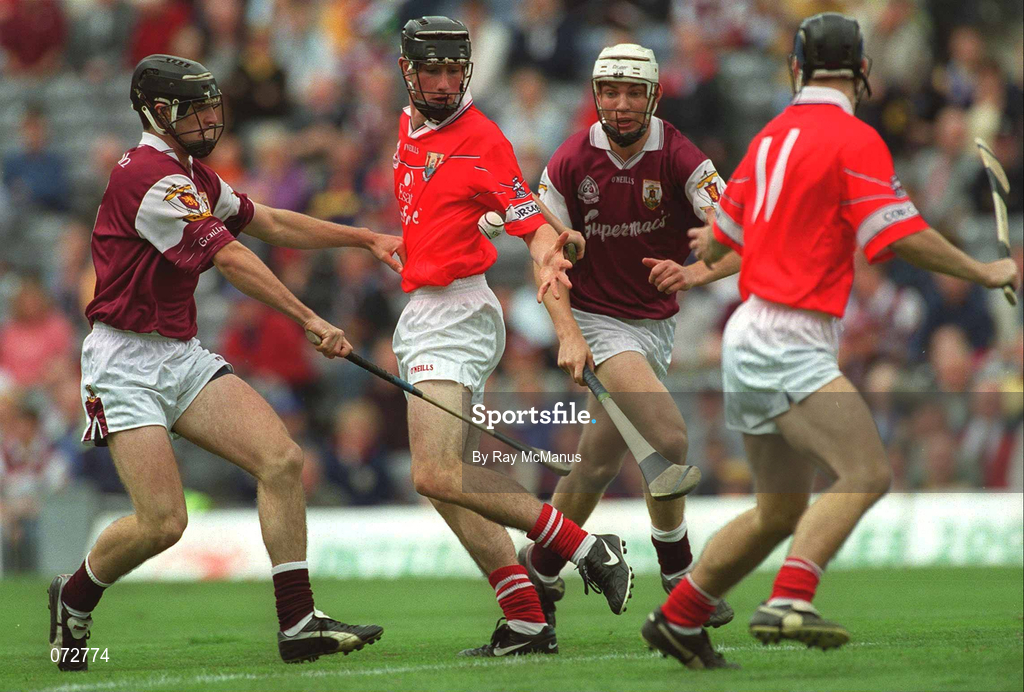 9 September 2001; Kieran Murphy of Cork in action against Shane Kavanagh, left, and Eoin Lynch of Galway during the All-Ireland Minor Hurling Championship Final between Cork and Galway at Croke Park in Dublin. Photo by Ray McManus/Sportsfile