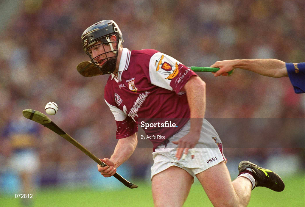 9 September 2001; Liam Hodgins of Galway during the Guinness All-Ireland Senior Hurling Championship Final match between Tipperary and Galway at Croke Park in Dublin. Photo by Aoife Rice/Sportsfile
