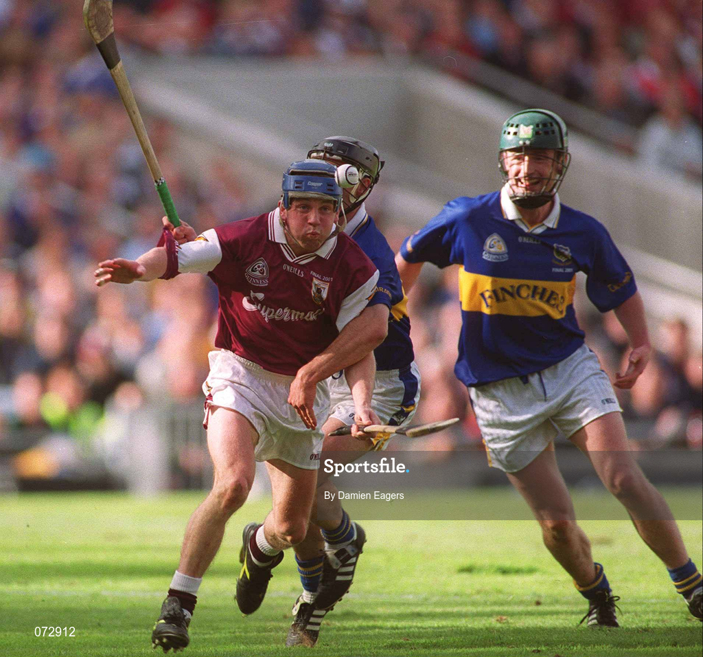 9 September 2001; Kevin Broderick of Galway is tackled by Thomas Dunne, left, and David Kennedy of Tipperary during the Guinness All-Ireland Senior Hurling Championship Final match between Tipperary and Galway at Croke Park in Dublin. Photo by Damien Eagers/Sportsfile