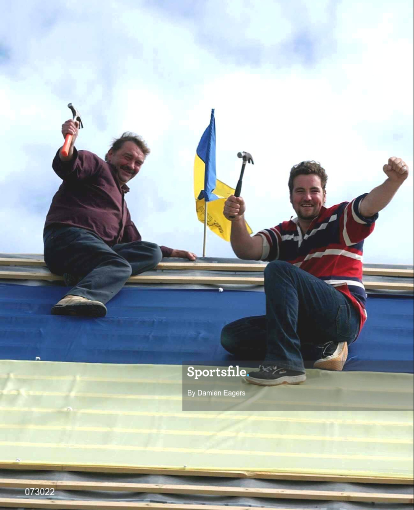 10 September 2001; Two Tipperary builders celebrate their county's victory during the All-Ireland hurling champions Tipperary homecoming in Thurles, Tipperary. Photo by Damien Eagers/Sportsfile