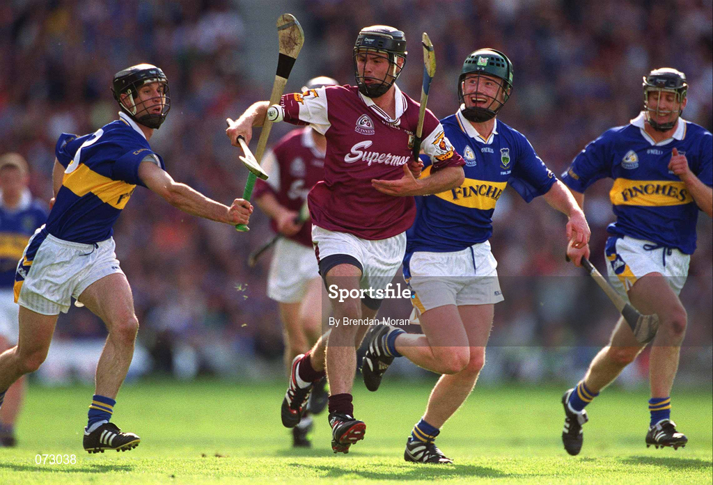 9 September 2001; Richie Murray of Galway in action against Thomas Dunne, left, and David Kennedy of Tipperary during the Guinness All-Ireland Senior Hurling Championship Final match between Tipperary and Galway at Croke Park in Dublin. Photo by Brendan Moran/Sportsfile