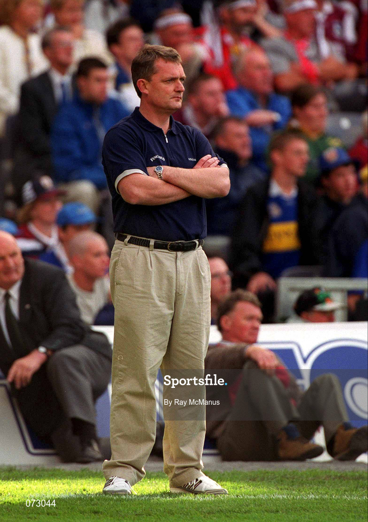 9 September 2001; Tipperary manager Nicky English in the final moments of the Guinness All-Ireland Senior Hurling Championship Final match between Tipperary and Galway at Croke Park in Dublin. Photo by Ray McManus/Sportsfile