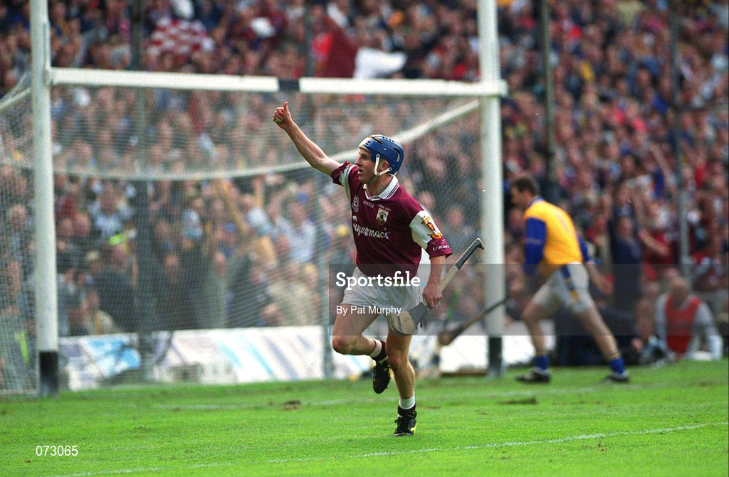 9 September 2001; Kevin Broderick of Galway celebrates scoring a late point during the Guinness All-Ireland Senior Hurling Championship Final match between Tipperary and Galway at Croke Park in Dublin. Photo by Pat Murphy/Sportsfile
