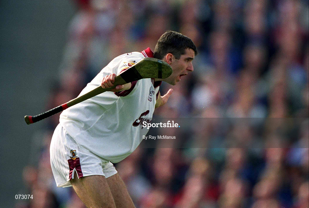 9 September 2001; Galway goalkeeper Michael Crimmins during the Guinness All-Ireland Senior Hurling Championship Final match between Tipperary and Galway at Croke Park in Dublin. Photo by Ray McManus/Sportsfile