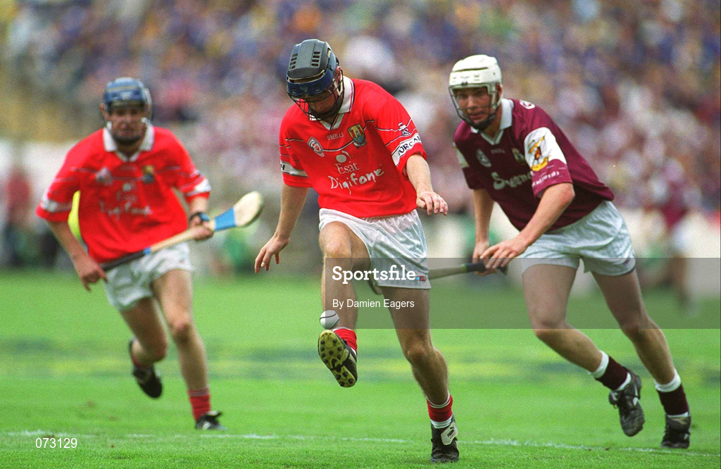 9 September 2001; Tomás O'Leary of Cork during the All-Ireland Minor Hurling Championship Final between Cork and Galway at Croke Park in Dublin. Photo by Damien Eagers/Sportsfile