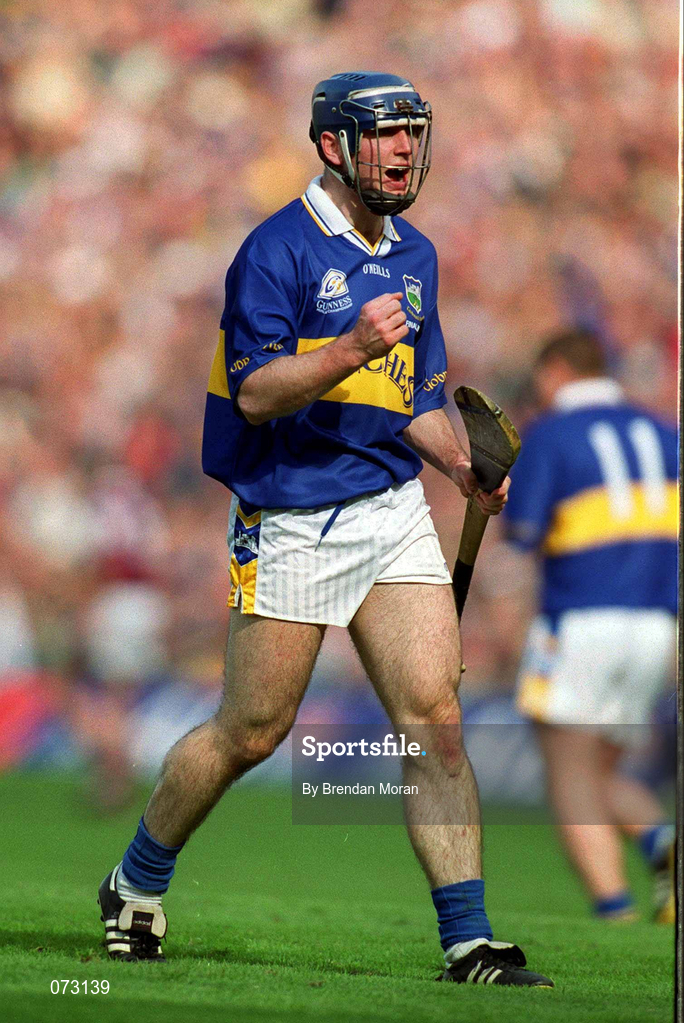 9 September 2001; Eoin Kelly of Tipperary celebrates scoring a point during the Guinness All-Ireland Senior Hurling Championship Final match between Tipperary and Galway at Croke Park in Dublin. Photo by Brendan Moran/Sportsfile