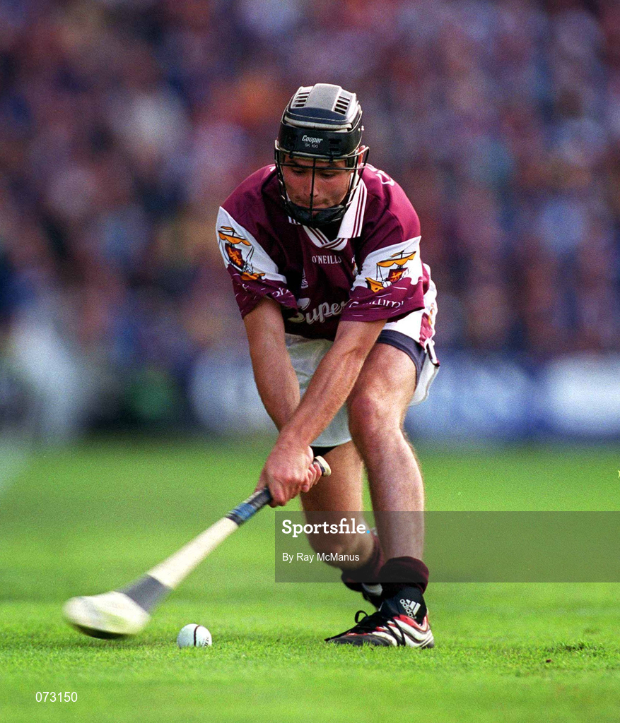 9 September 2001; Richie Murray of Galway during the Guinness All-Ireland Senior Hurling Championship Final match between Tipperary and Galway at Croke Park in Dublin. Photo by Ray McManus/Sportsfile