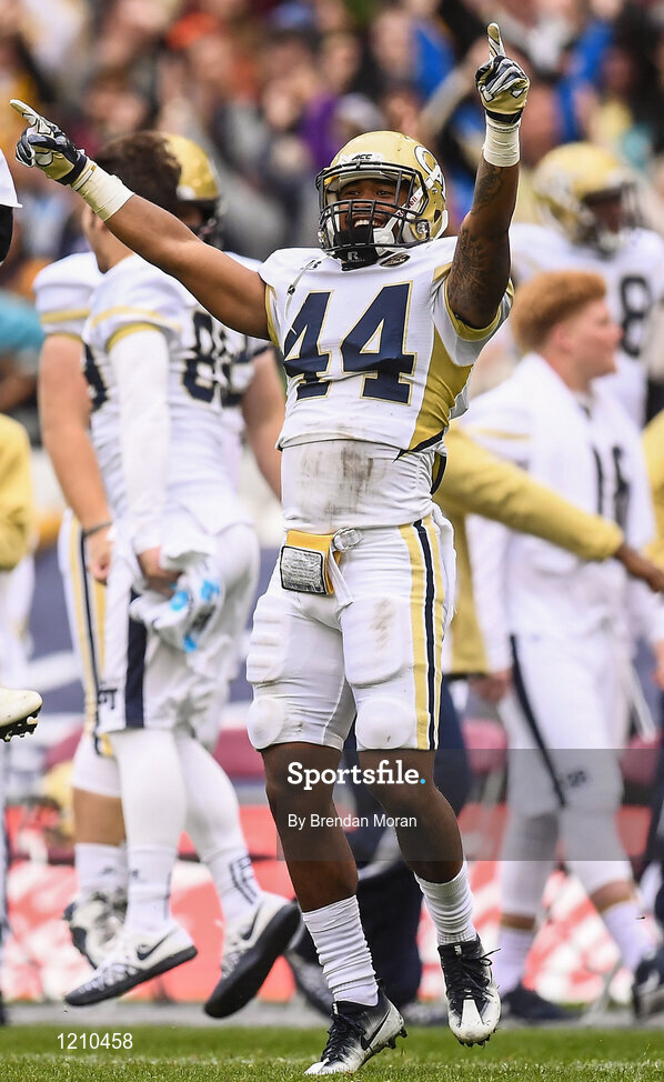 3 September 2016; Defensive back Shaun Kagawa of Georgia Tech Yellow Jackets celebrates at the end of the Aer Lingus College Football Classic match between Boston College Eagles and Georgia Tech Yellow Jackets at the Aviva Stadium in Lansdowne Road, Dublin. Photo by Brendan Moran/Sportsfile