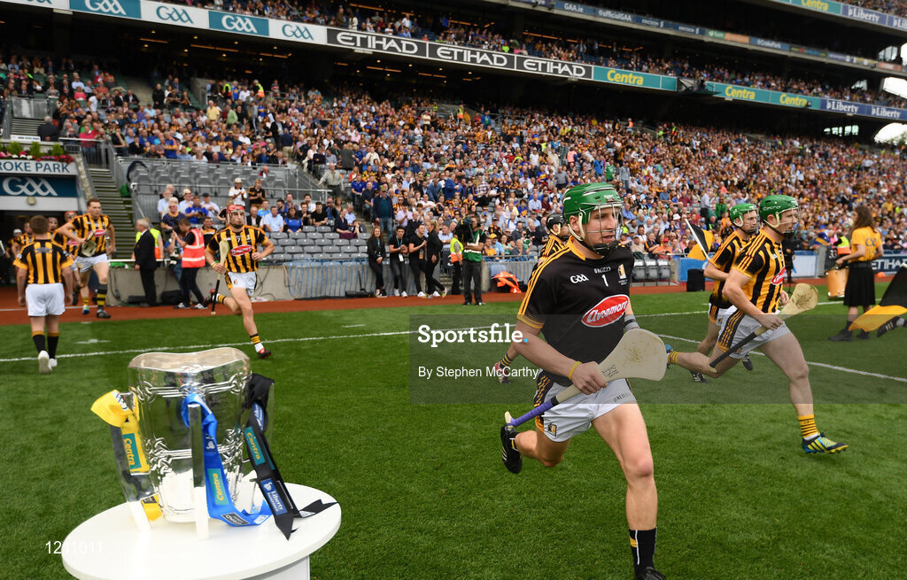 4 September 2016; Eóin Murphy of Kilkenny runs onto the pitch ahead of the GAA Hurling All-Ireland Senior Championship Final match between Kilkenny and Tipperary at Croke Park in Dublin. Photo by Stephen McCarthy/Sportsfile