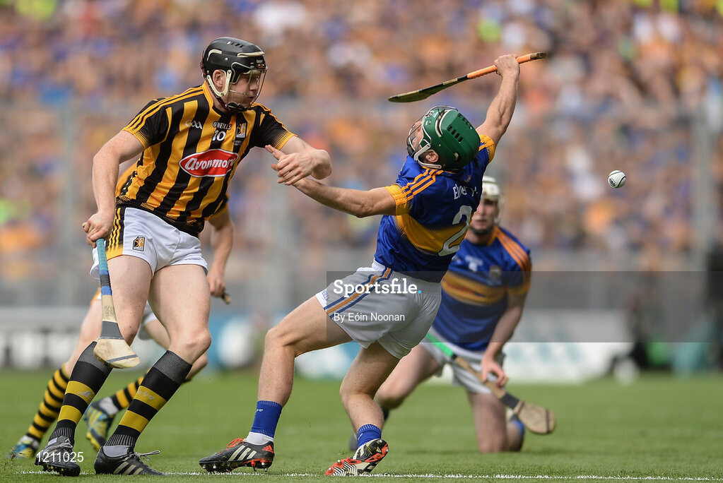 4 September 2016; Cathal Barrett of Tipperary  in action against Walter Walsh of Kilkenny  during the GAA Hurling All-Ireland Senior Championship Final match between Kilkenny and Tipperary at Croke Park in Dublin. Photo by Eóin Noonan/Sportsfile