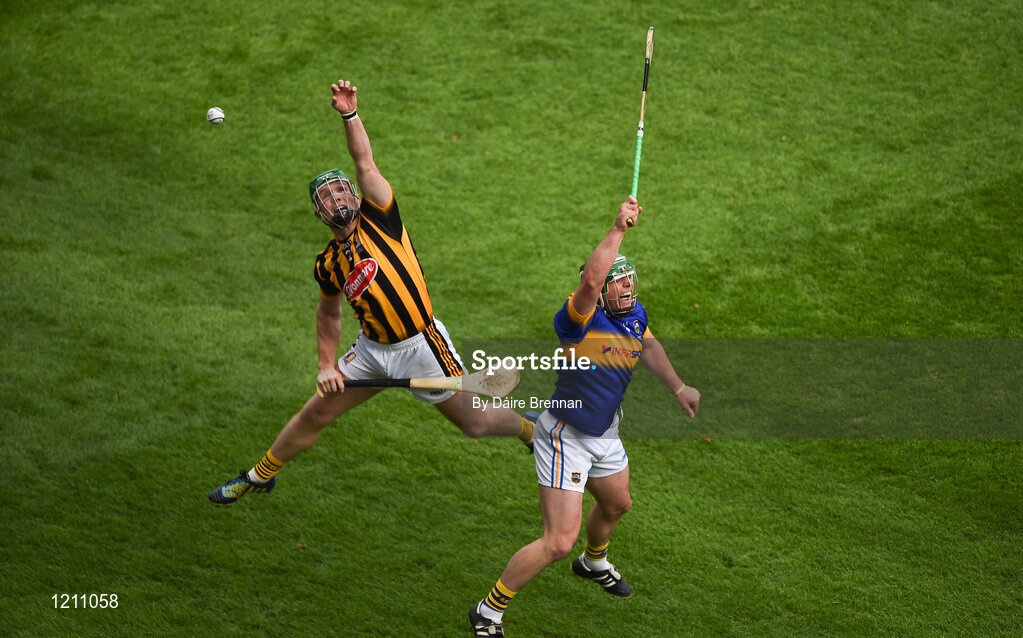 4 September 2016; Paul Murphy of Kilkenny in action against John O’Dwyer of Tipperary during the GAA Hurling All-Ireland Senior Championship Final match between Kilkenny and Tipperary at Croke Park in Dublin. Photo by Dáire Brennan/Sportsfile