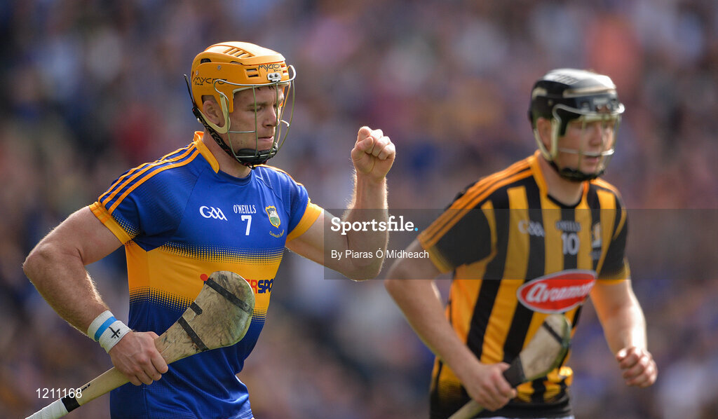 4 September 2016; Pádraic Maher of Tipperary celebrates scoring a late point as Walter Walsh of Kilkenny looks on during the GAA Hurling All-Ireland Senior Championship Final match between Kilkenny and Tipperary at Croke Park in Dublin. Photo by Piaras Ó Mídheach/Sportsfile