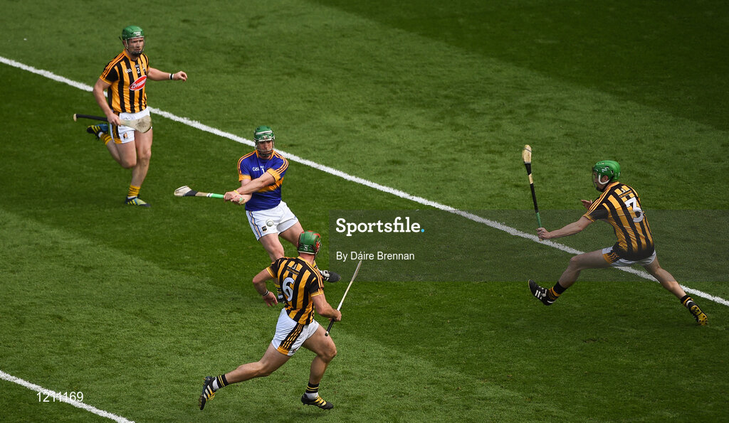 4 September 2016; John O’Dwyer of Tipperary scores his side's first goal during the GAA Hurling All-Ireland Senior Championship Final match between Kilkenny and Tipperary at Croke Park in Dublin. Photo by Dáire Brennan/Sportsfile