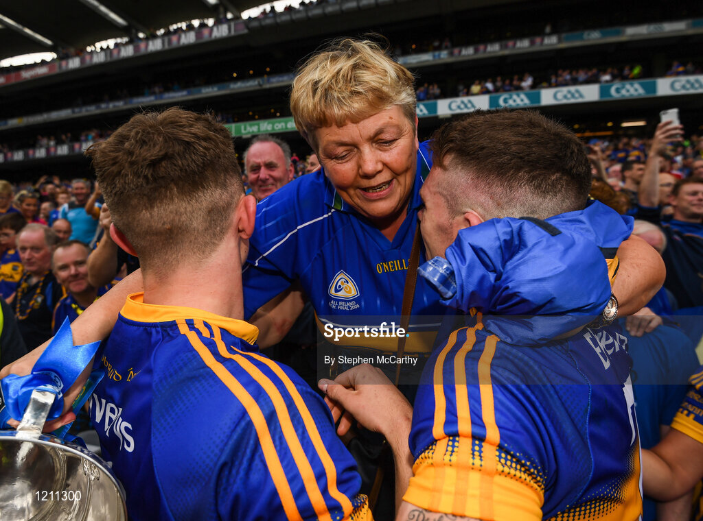4 September 2016; Helen Maher congratulates her son's Ronan, left, and Pádraic following their victory in the GAA Hurling All-Ireland Senior Championship Final match between Kilkenny and Tipperary at Croke Park in Dublin. Photo by Stephen McCarthy/Sportsfile