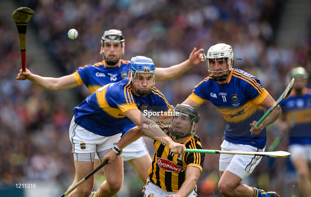 4 September 2016; Richie Hogan of Kilkenny in action against John McGrath, left, and Patrick Maher of Tipperary during the GAA Hurling All-Ireland Senior Championship Final match between Kilkenny and Tipperary at Croke Park in Dublin. Photo by Cody Glenn/Sportsfile