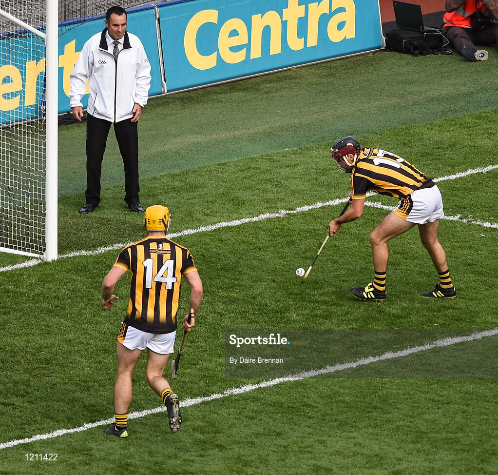 4 September 2016; Kevin Kelly of Kilkenny scores hi side's first goal during the GAA Hurling All-Ireland Senior Championship Final match between Kilkenny and Tipperary at Croke Park in Dublin. Photo by Daire Brennan/Sportsfile