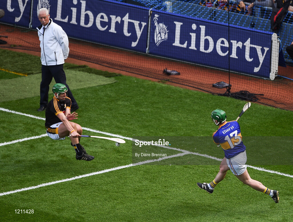 4 September 2016; John O'Dwyer of Tipperary has his shot saved by Kilkenny goalkeeper Eóin Murphy during the GAA Hurling All-Ireland Senior Championship Final match between Kilkenny and Tipperary at Croke Park in Dublin. Photo by Daire Brennan/Sportsfile