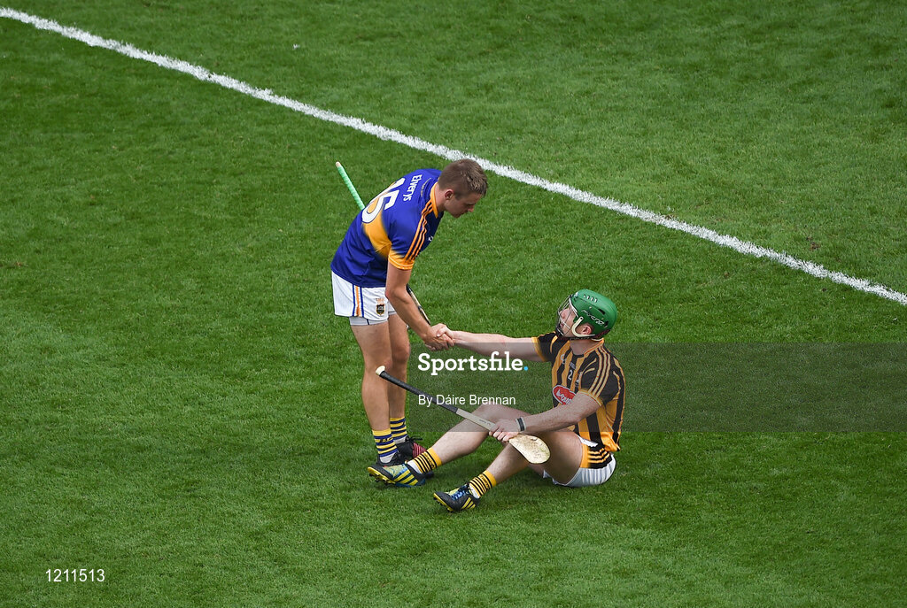 4 September 2016; John McGrath of Tipperary shakes hands with Paul Murphy of Kilkenny after the GAA Hurling All-Ireland Senior Championship Final match between Kilkenny and Tipperary at Croke Park in Dublin. Photo by Daire Brennan/Sportsfile
