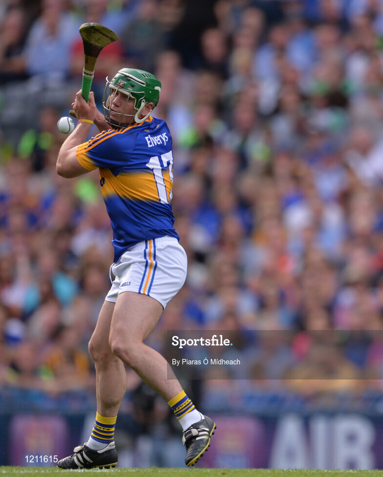 4 September 2016; John O’Dwyer of Tipperary takes a free during the GAA Hurling All-Ireland Senior Championship Final match between Kilkenny and Tipperary at Croke Park in Dublin. Photo by Piaras Ó Mídheach/Sportsfile
