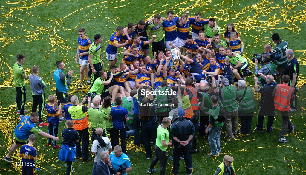 4 September 2016; The Tipperary players celebrate with the Liam MacCarthy cup after the GAA Hurling All-Ireland Senior Championship Final match between Kilkenny and Tipperary at Croke Park in Dublin. Photo by Daire Brennan/Sportsfile