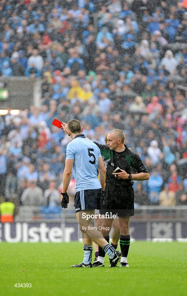 13 June 2010; Denis Bastick, Dublin, is sent off by referee Martin Higgins. Leinster GAA Football Senior Championship Quarter-Final, Dublin v Wexford, Croke Park, Dublin. Picture credit: Barry Cregg / SPORTSFILE