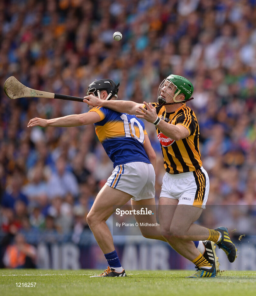 4 September 2016; Paul Murphy of Kilkenny in action against Dan McCormack of Tipperary during the GAA Hurling All-Ireland Senior Championship Final match between Kilkenny and Tipperary at Croke Park in Dublin. Photo by Piaras Ó Mídheach/Sportsfile