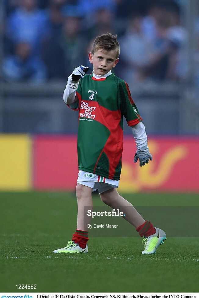 1 October 2016; Oisín Cronin, Craggagh NS, Kiltimagh, Mayo, during the INTO Cumann na mBunscol GAA Respect Exhibition Go Games at the GAA Football All-Ireland Senior Championship Final Replay match between Dublin and Mayo at Croke Park in Dublin. Photo by David Maher/Sportsfile
