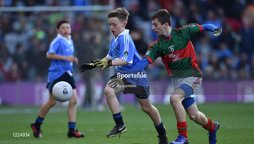 1 October 2016; Se·n Horan, Hollypark BNS, Blackrock, Dublin, in action against Dylan McEvoy, Buffers Alley GAA, Wexford, representing Mayo, during the INTO Cumann na mBunscol GAA Respect Exhibition Go Games at the GAA Football All-Ireland Senior Championship Final Replay match between Dublin and Mayo at Croke Park in Dublin. Photo by Sportsfile