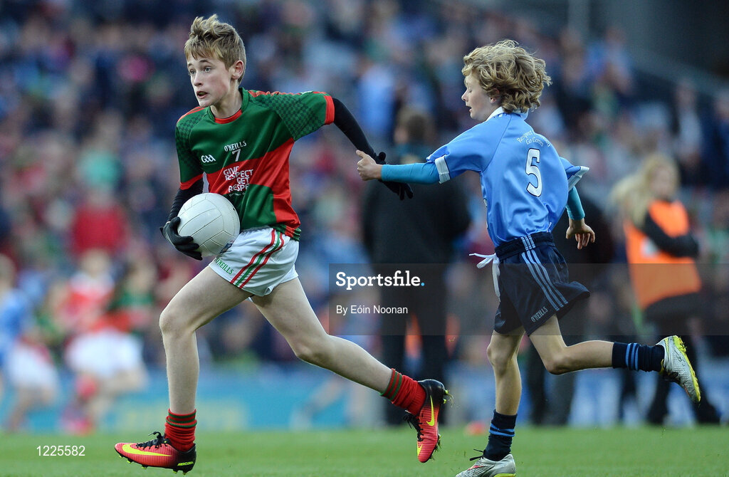 1 October 2016; Ian Lavelle, Bohola NS, Bohola, Mayo, in action against Padraic Kehoe, O'Dwyers GAA, Balbriggan, Dublin,  during the INTO Cumann na mBunscol GAA Respect Exhibition Go Games at the GAA Football All-Ireland Senior Championship Final Replay match between Dublin and Mayo at Croke Park in Dublin. Photo by Eóin Noonan/Sportsfile