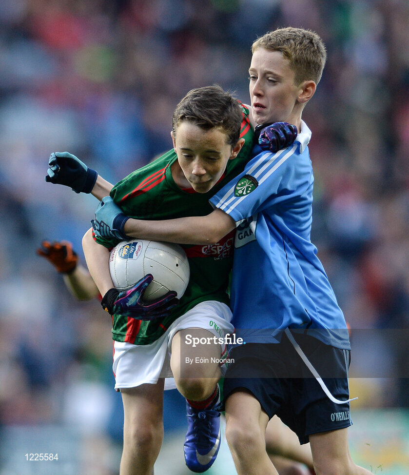 1 October 2016; Jack Kilbane, SN Béal a'Bhulain Acla, Acaill, Mayo, in action against Daniel Gorey, Naomh Mearnóg GAA, Portmarnock, Dublin, during the INTO Cumann na mBunscol GAA Respect Exhibition Go Games at the GAA Football All-Ireland Senior Championship Final Replay match between Dublin and Mayo at Croke Park in Dublin. Photo by Eóin Noonan/Sportsfile