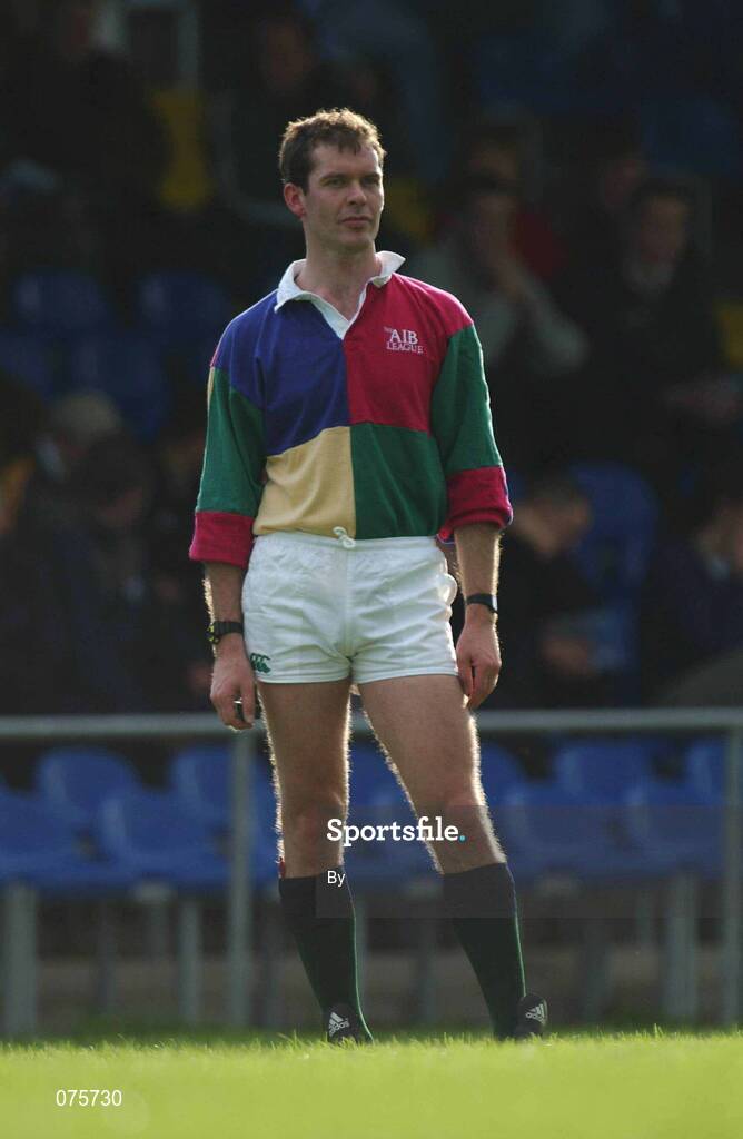 27 October 2001; Colin Stanley, Referee. Picture credit; Ray McManus / SPORTSFILE *EDI*