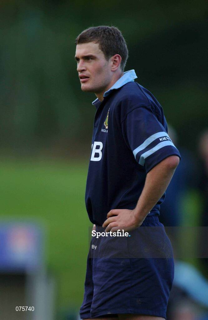 27 October 2001; Michael Colling, UCD. Picture credit; Ray McManus / SPORTSFILE *EDI*