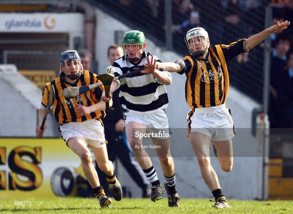 2 March 2011; Robert Moran, left, and Eoin Brennan, Castlecomer CS, in action against Diarmuid Cody, St Kieran’s College. Leinster Colleges Senior A Hurling Championship Final, Castlecomer CS v St Kieran’s College, Nowlan Park, Kilkenny. Picture credit: Ken Sutton / SPORTSFILE