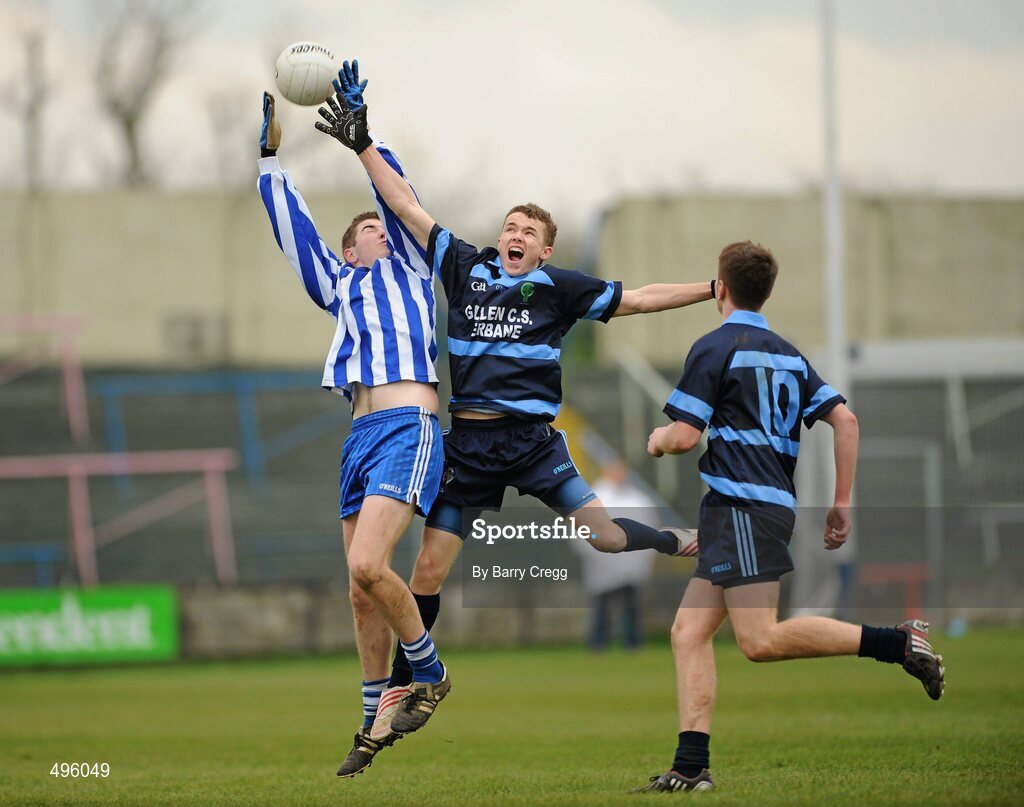 8 March 2011; Dean O'Toole, Colaiste Bhride Carnew, Co. Wicklow, in action against Stephen Wren, centre, and Joe Maher, Gallen Community School, Ferbane, Co. Offaly. Leinster Vocational Schools Senior Football “A” Final, Colaiste Bhride Carnew, Co. Wicklow v Gallen Community School, Ferbane, Co. Offaly, O’Moore Park, Portlaoise, Co. Laois. Picture credit: Barry Cregg / SPORTSFILE