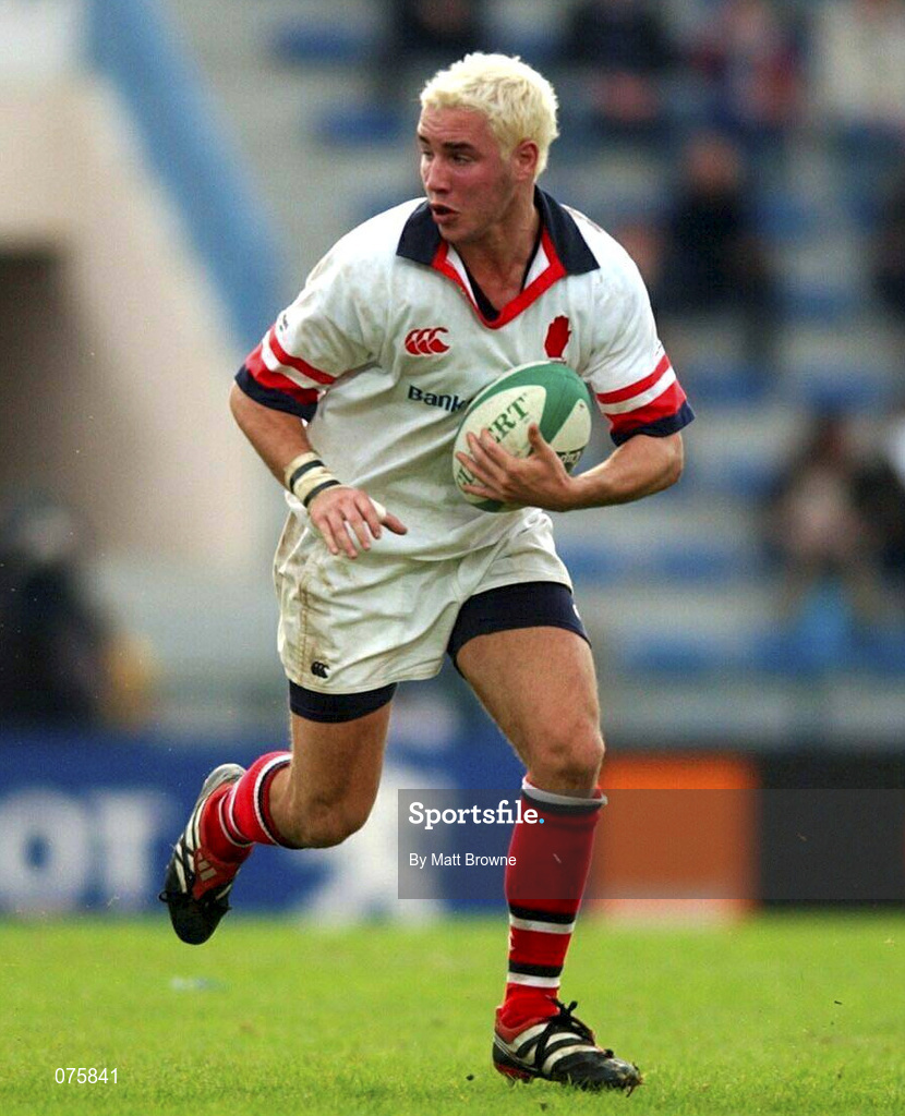 27 October 2001; Paddy Wallace of Ulster during the Heineken Cup Pool 2 match between Stade Francais and Ulster at Stade Jean-Bouin in Paris, France. Photo by Matt Browne/Sportsfile